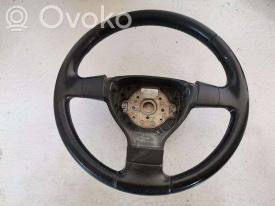 Volkswagen PASSAT B6 Steering wheel
