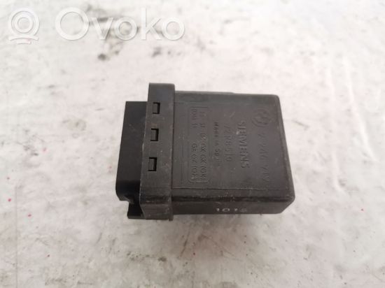 BMW 5 E39 Glow plug pre-heat relay 2246919