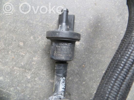 Audi A8 S8 D3 4E Fuel tank valve 0280142353