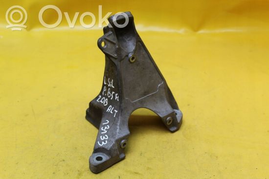 Volkswagen PASSAT B5.5 Engine mounting bracket 8E0199308A