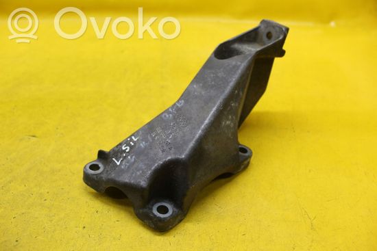 Audi A4 S4 B6 8E 8H Engine mounting bracket 8E0199307A
