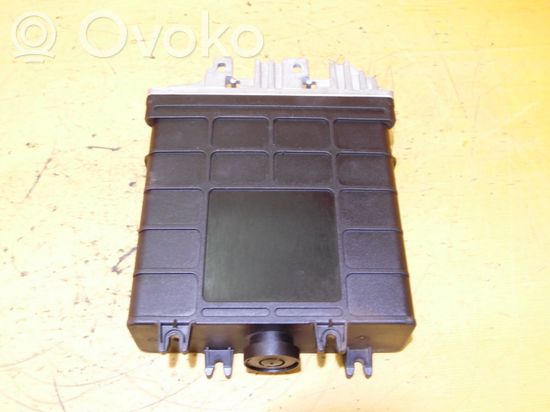 Audi 80 90 S2 B4 Engine control unit/module 028906021AQ