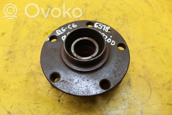 Audi A6 S6 C6 4F Front wheel hub 4D0615G