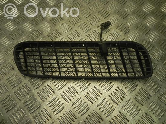 BMW X5 E53 Quarter panel pressure vent 8402670 T4848
