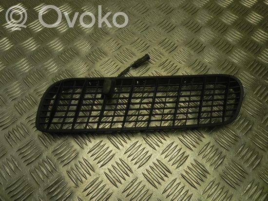 BMW X5 E53 Quarter panel pressure vent 8402669 T4847
