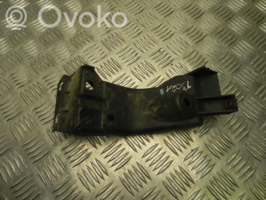 Audi A8 S8 D3 4E Front bumper mounting bracket 4E0853921D T3021