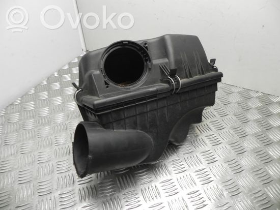 BMW 5 E60 E61 Air filter box 7792416 VD14101