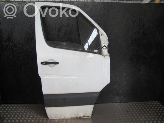 Mercedes-Benz Sprinter W906 Front door E1/103