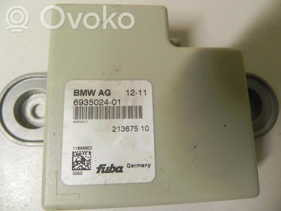 BMW 3 E90 E91 Aerial antenna amplifier 6935024 U119