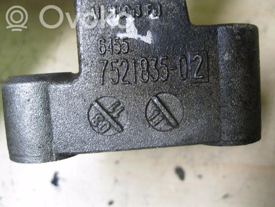 BMW 6 E63 E64 Engine mounting bracket 7521835, 64557574833 VD3292