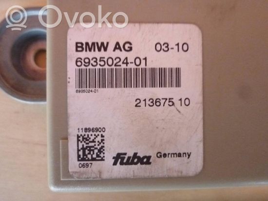 BMW 5 F10 F11 Aerial antenna amplifier 6935024, 65206935024 U003