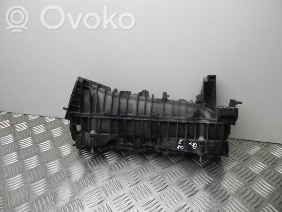 BMW 1 E81 E87 Intake manifold 7807991, 8506406 VD7336