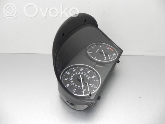 BMW 3 E92 E93 Speedometer (instrument cluster) 9143822 B806