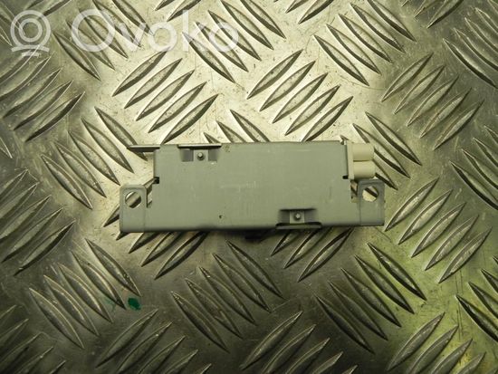 Audi A4 S4 B8 8K Aerial antenna amplifier 8K9035225 U265