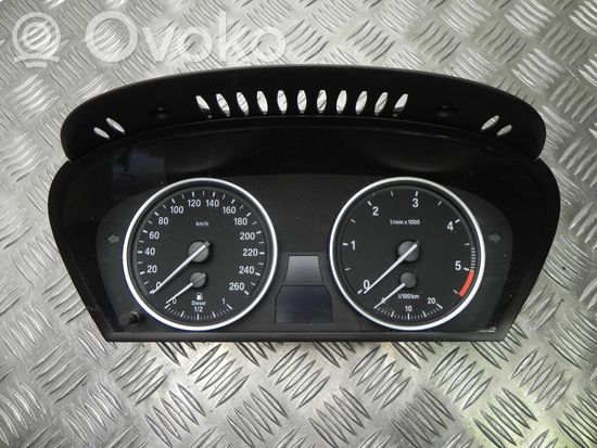 BMW 5 E60 E61 Speedometer (instrument cluster) 6985600 B919