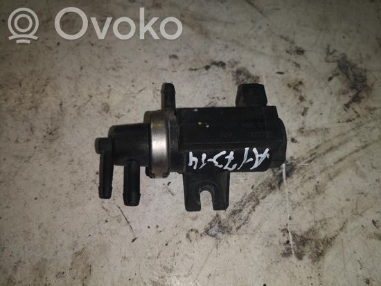 Audi A8 S8 D2 4D Turbo solenoid valve 1HO906627 A173-14