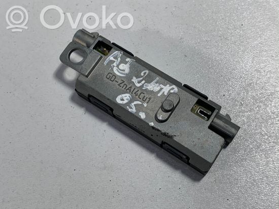 Audi A3 S3 8P Aerial antenna amplifier 8P0035225B