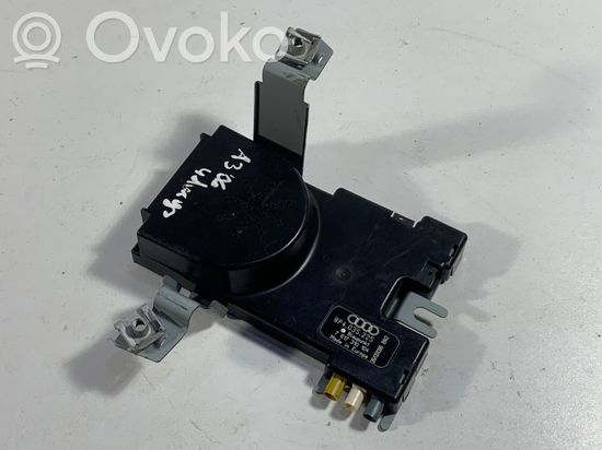 Audi A3 S3 A3 Sportback 8P Aerial antenna amplifier 8P4035225 7617310104