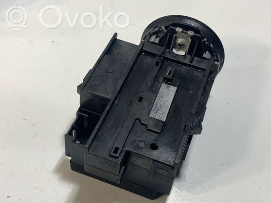 Volkswagen PASSAT B6 Ignition lock 3C0905843M 3C0905843