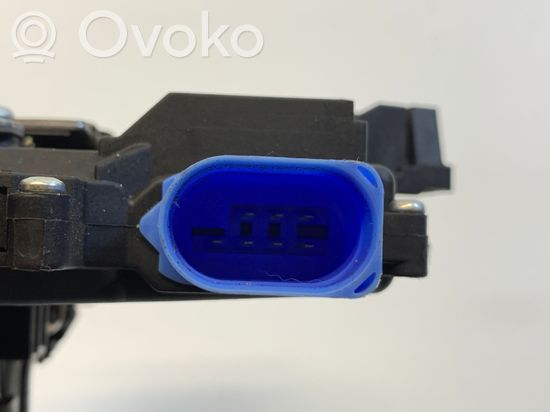 Volkswagen Golf V Rear door lock 7L0839015D