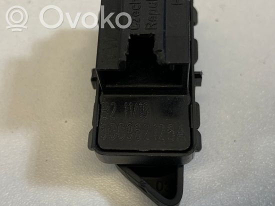 Volkswagen Golf VII Central locking switch button 5G0962125A