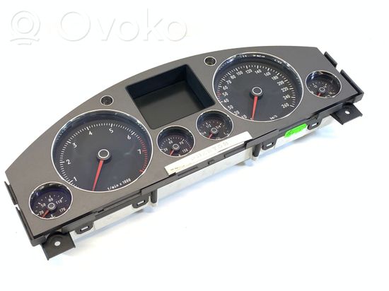 Volkswagen Phaeton Speedometer (instrument cluster) 3D0920881R
