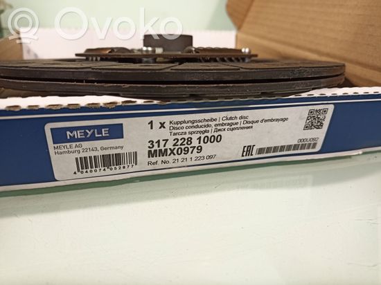 BMW 3 E46 Clutch pressure plate 3172281000 21211223097