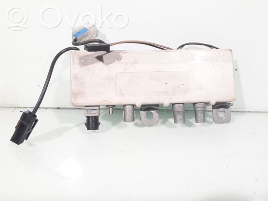 BMW 7 E38 Aerial antenna amplifier 65258378090
