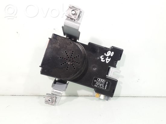 Audi A3 S3 8P Aerial antenna amplifier 8P4035225
