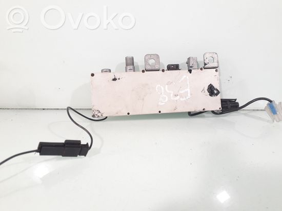 BMW 7 E38 Aerial antenna amplifier 65258380685