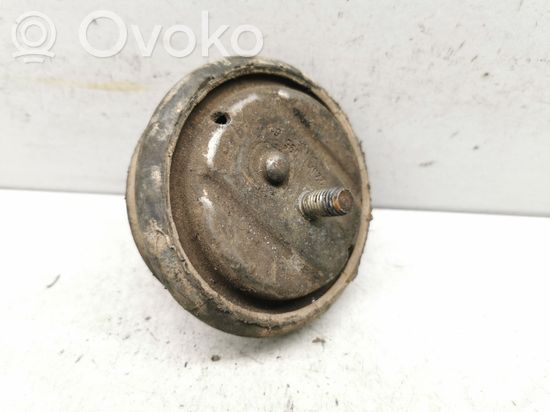 BMW 5 E39 Engine mount bracket 22111085517