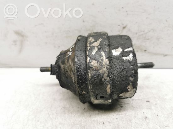 Audi A6 S6 C5 4B Engine mount bracket W1790918