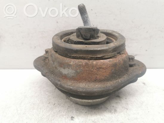 BMW X5 E53 Engine mount bracket 675072701