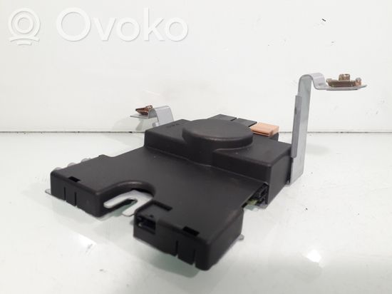 Audi A3 S3 8P Aerial antenna amplifier 8P3035225