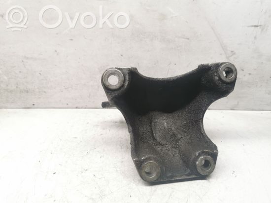 Audi A4 S4 B6 8E 8H Engine mounting bracket 8E0199308