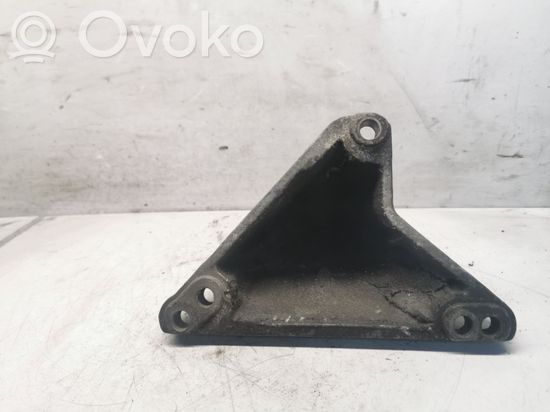 Volkswagen PASSAT B5 Engine mounting bracket 8D0199308