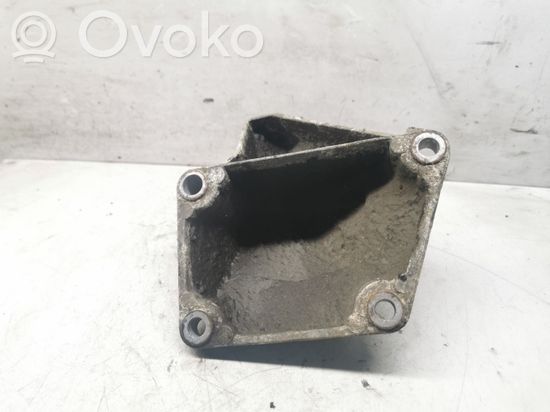 Audi A6 S6 C5 4B Engine mounting bracket 4B0199307C