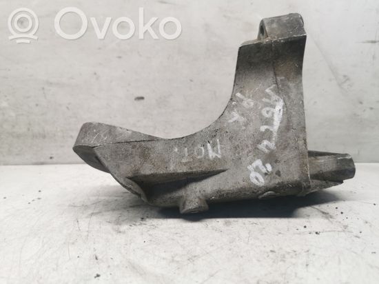 Audi A6 S6 C4 4A Engine mounting bracket 4A0199307G