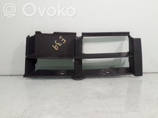 BMW 5 E39 Front bumper lower grill 82356429
