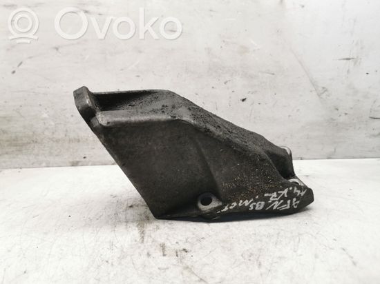 Audi A4 S4 B5 8D Engine mounting bracket 8D0199307L