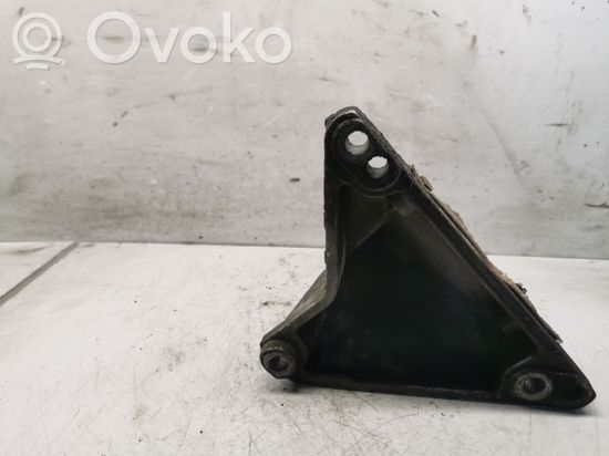 Audi A4 S4 B5 8D Engine mounting bracket 8D0199308L