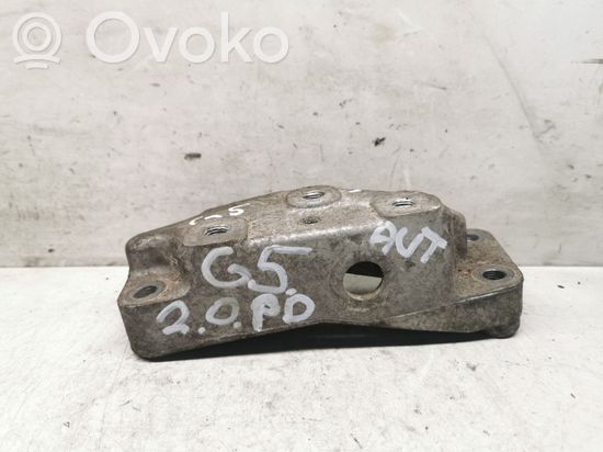 Volkswagen Golf V Engine mounting bracket 1K0199117