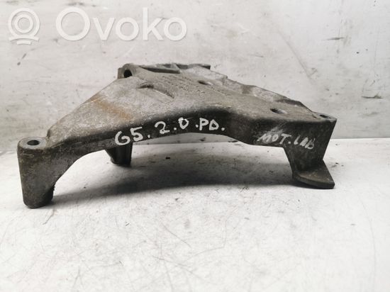 Volkswagen Golf V Engine mounting bracket 03G199207E