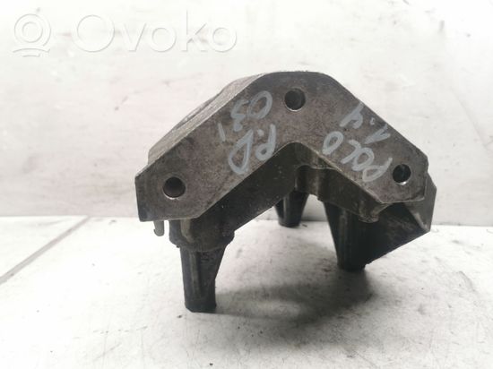 Volkswagen Polo Engine mounting bracket 045199207