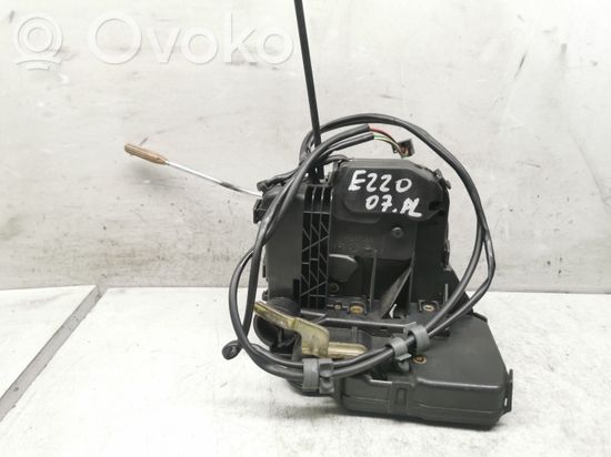 Mercedes-Benz E W211 Front door lock