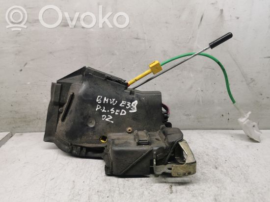 BMW 5 E39 Front door lock 67118352165