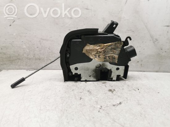 BMW X5 E53 Rear door lock 8402601