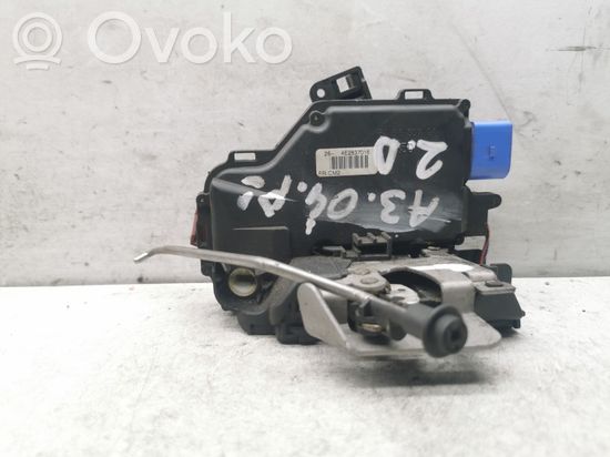 Audi A3 S3 8P Front door lock 4E2837016
