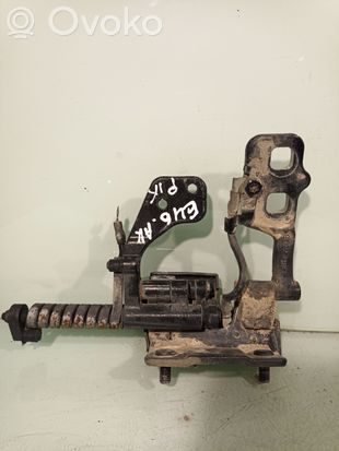 BMW 3 E46 Tailgate/trunk/boot hinge 8215531