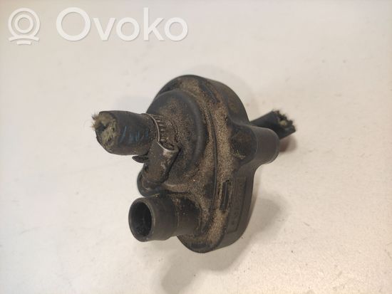 BMW 5 E39 Fuel return line/hose 2354117
